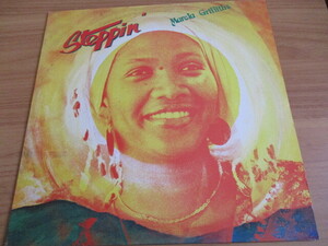 MARCIA GRIFFITHS LP！STEPPIN', 高品質 唄ものレゲエ 作, 美品