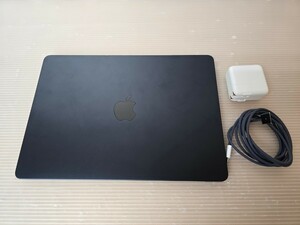 ⑤Apple/MacBook Air/2022/13.６インチ/A2681/Apple M2/メモリ8GB/ストレージ256GB/OS mac OS Sonoma/動作確認済み/付属品付き