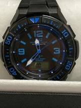 □シチズン CITIZEN Q＆Qソーラー電源電波ウォッチ　腕時計　MD-06-305 10BAR 作動品　ブラック×ブルー　ィ19-5_画像5