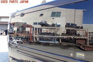 5UPJ-97341380]NV350 キャラバン バン(VW2E26)右クォーターガラス 中古