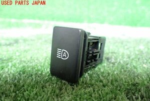 5UPJ-97626306]ハイエースバン200系(GDH201V)スイッチ1 (オートハイビーム) 中古