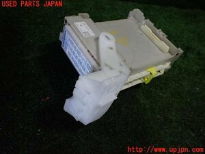 5UPJ-98936741]プリウスα(ZVW41W)ヒューズボックス1 中古