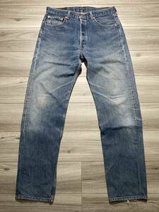 LEVI'S 501 W33 L32