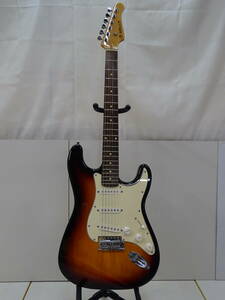 17769■SELVA.... музыкальные инструменты электрогитара Fender Stratocaster модель б/у ■