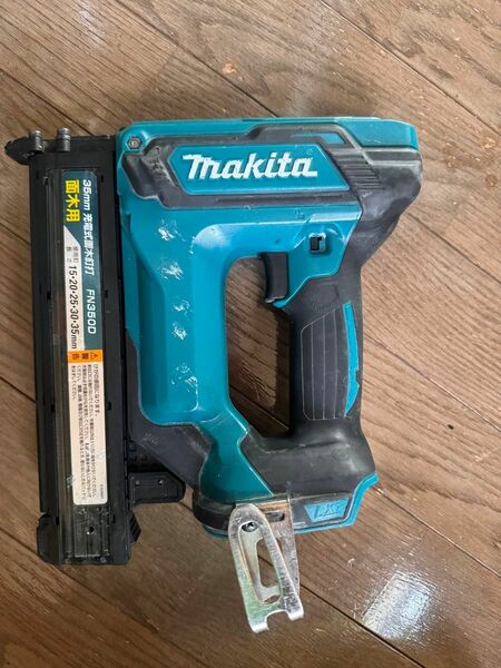 makita マキタ 18V 35mm 充電式面木釘打機 FN350D本体のみ