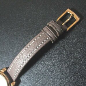 美品 MARC JACOBS マークジェイコブス クォーツ 3針式 レザーベルト レディースウォッチ 腕時計 MJ1581 ホワイト文字盤の画像4
