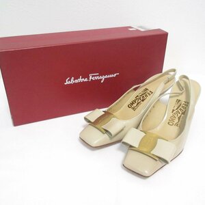 未使用 Ferragamo サルバトーレフェラガモ SERENA ヴァラリボン スリングバック スクエアトゥ ミュール サンダル 5 22.5cm相当 ベージュ