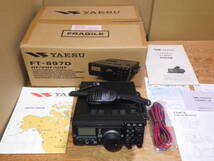 【美品】FT-897D HF～430MHz 100W機 YAESU 電源コード/マイク/取説/元箱（検索用：ヤエス トランシーバー） 送受確認　古いのでジャンク扱_画像1