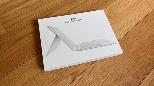 第10世代iPad用Magic Keyboard Folio（ホワイト/US配列）