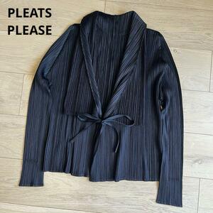 PLEATS PLEASE