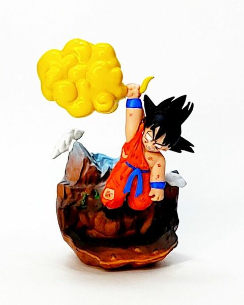 ドラゴンボール フィギュア 孫悟空 幼少期 筋斗雲 (VSピッコロ大魔王) 海外限定品 箱無し m