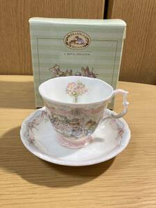 ▼ロイヤルドルトン≪ブランブリーヘッジ ウェディング カップ&ソーサー 1客≫ROYALDOULTON THE WEDDING