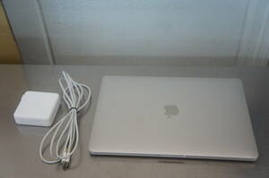  used Apple MacBook Pro13 -inch, 2020, Thunderbolt 3 port x 4 i7/32GB/1TB/13 2560×1600 (29)