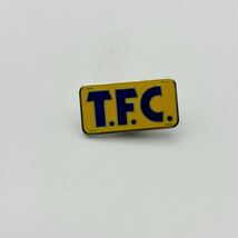 希少　コレクターアイテム　ヴィンテージ　トミカファンクラブ　ピン　バッジ　T.F.C. 当時物　入手困難_画像1