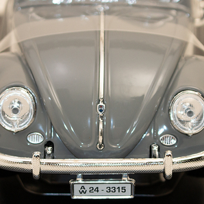 1955 フォルクスワーゲン ビートル Volkswagen Beetle（1:18 メタルモデル）#i501の画像7