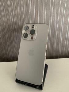 iPhone15 pro 256GB ナチュラルチタニウム　ほぼ新品　