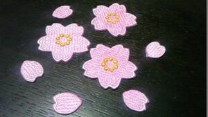 プロ野球応援グッズ（キッズ用飾り）/3.5cmサイズ縁取り刺繍ミニ桜と花びらワッペンセットd2/ピンク白縁桜色