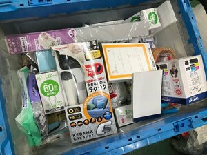 05-16-433 ★AP【大】 中古品　文房具 文具 セロハンテープ 納品書 修正テープ ペン立て など 多数まとめ売り