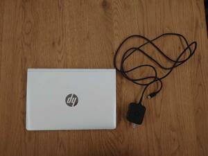 【中古美品】HP Pavilion x2 10-n133TU T0Z07PA#ABJ ホワイト [Atom-x5-Z8300-1440/2GB-MEM/64GB-eMMC/Win10Home64bit]　タブレット