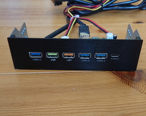 USB3.0,タイプC,急速充電ポート備えた拡張フロントパネル　ジャンク