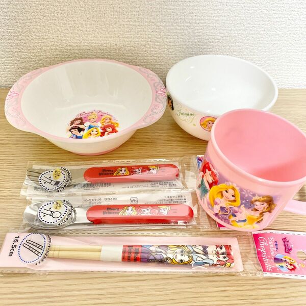 ディズニー　プリンセス　子供用食事用品　6点