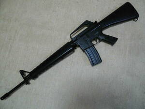 東京マルイ　COLT AR-15 M16A1　エアコキングプラスチック製