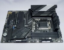 ASUS ROG STRIX Z590-F GAMING WIFI　LGA1200対応 ATXマザーボード_画像4