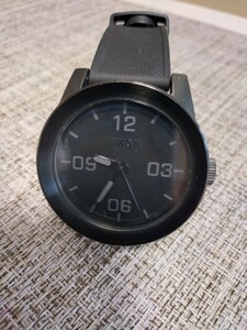 送料無料　電池新品　NIXON　TAKE CHARGE　ニクソン　腕時計　黒　ブラック　　