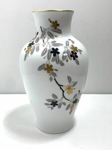 大倉陶園 OKURA 「桜」花瓶 金蝕 フラワーベース　白磁