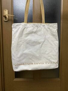 ルイヴィトン LOUIS VUITTON フォンダシオン FONDATION パリ 美術館限定 キャンバス 肩掛け トートバッグ ショルダー ホワイト アイボリー