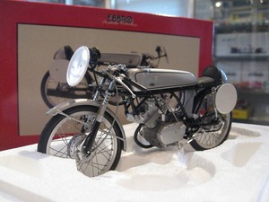 ok蔵出し★エブロ1/10 ホンダ CR110 CUB RACING ブラック カブレーシング☆10008