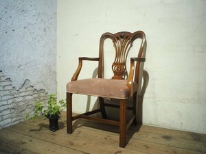 タG0571◆⑥イギリスアンティーク◆重厚な造りの大きい木製アームチェア◆英国家具 椅子 イス ダイニング インテリア 映画撮影N卸