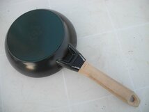 Staub ストウブ 鉄製 20cm フライパン 未使用？　 (^00XD17A_画像3