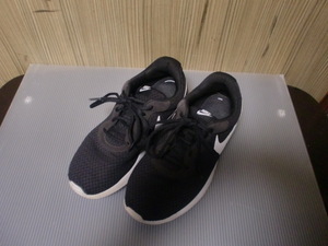 ナイキ NIKE 812654-011 US10 UK9 EUR9 EUR44 BR42 CN280 ブラックXホワイト