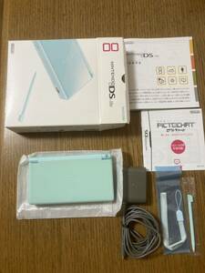  Nintendo DS Lite