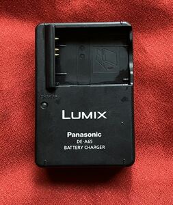 Panasonic バッテリーチャージャー DE-A65