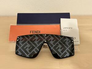 【新品未使用】 FENDI フェンディ FABULOUS ファービュラス サングラス FFM0076 FF 黒 メガネ 眼鏡 アイウェア