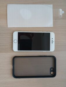 【美品】iPhone 8 64GB SIMフリー シルバー 