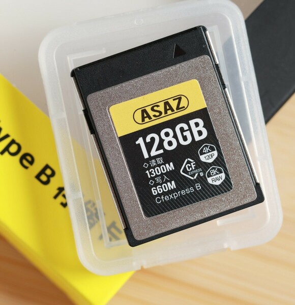 新品　CFexpress Type B 128GB　4K録画対応
