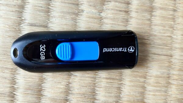 USBメモリ 32Gb usb3.0