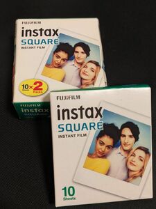 ﾁｪｷ ｲﾝｽﾀﾝﾄｶﾗｰﾌｨﾙﾑ instax Square 1箱10Sheets×2と1箱10sheetsｾｯﾄ 有効期限切れ