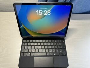 【極美品！】iPad Pro 11インチ（第4世代）＋MagicKeyboard 付きセット