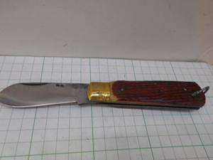 昭和時代のレトロ電工ナイフ 未使用に見えますが錆等多数あります、ブレード 83mm 骨ハンドル 113mm　3.8mm厚ブレード