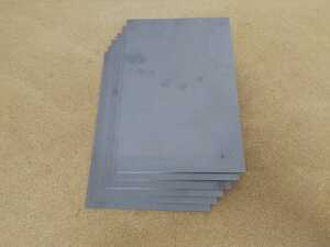 送料無料！不用在庫品処分!　鉄板　S45C 黒皮　6.0ミリ　200ミリ×300ミリ　6枚セット　16.8キロ　鉄板 切り売り　鋼材　DIY