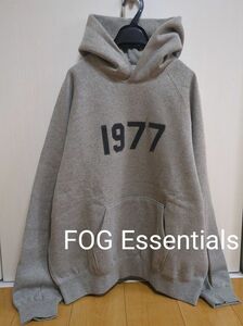 新品タグ付き FOG Essentials 1977フロッキーロゴ プリント プルオーバー パーカー　Ｓ