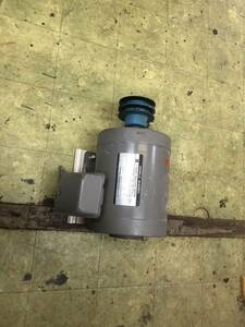 D1031　東芝　三相インダクション動力モーター　1.2KW　４pole　中古品