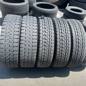 205/70R17.5、激安美品　4本セット＋1本：22000円