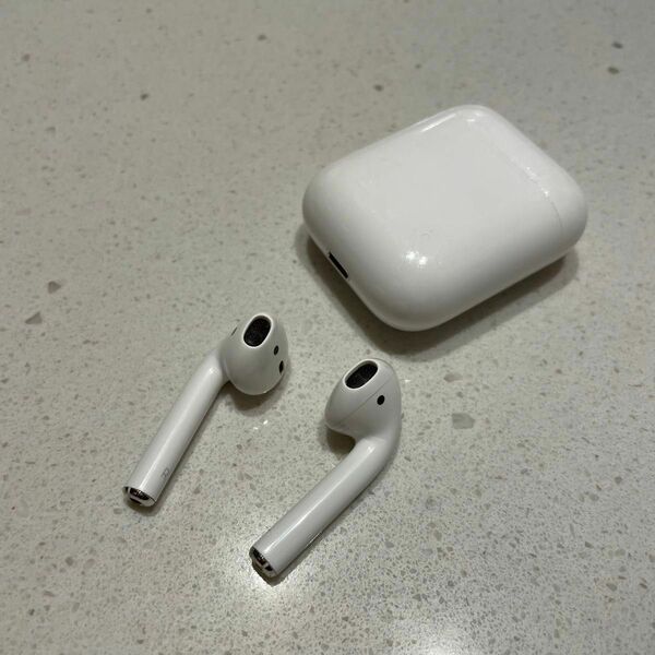 Apple AirPods エアポッズ