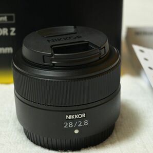 新品同様 Nikon ニコン NIKKOR Z 28mm f/2.8 zマウント 単焦点レンズ