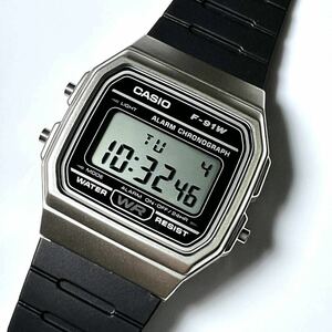 新品 CASIO F-91W シルバー　クォーツクロノグラフ